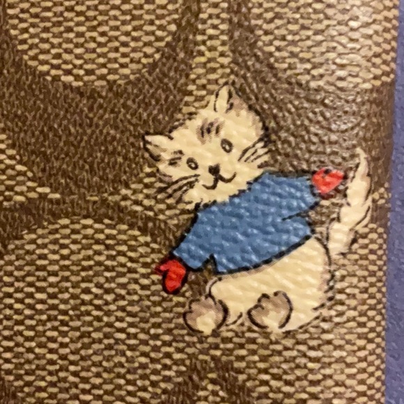 🐱 COACH ZIP WRISTLET IN SIGNATURE CANVAS WITH CAT MITTENS PRINT 🐱 NWT 🐱 - Picture 8 of 16